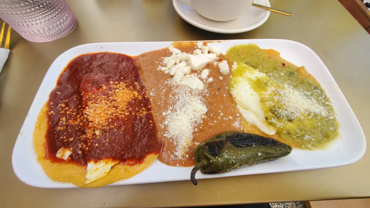 Huevos Divorciados