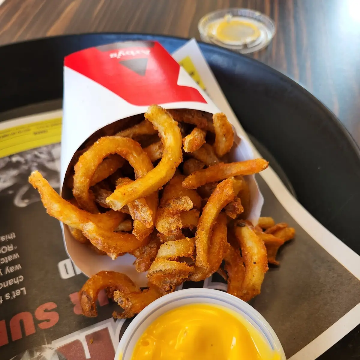 Curly Fries w Cheese Sauce