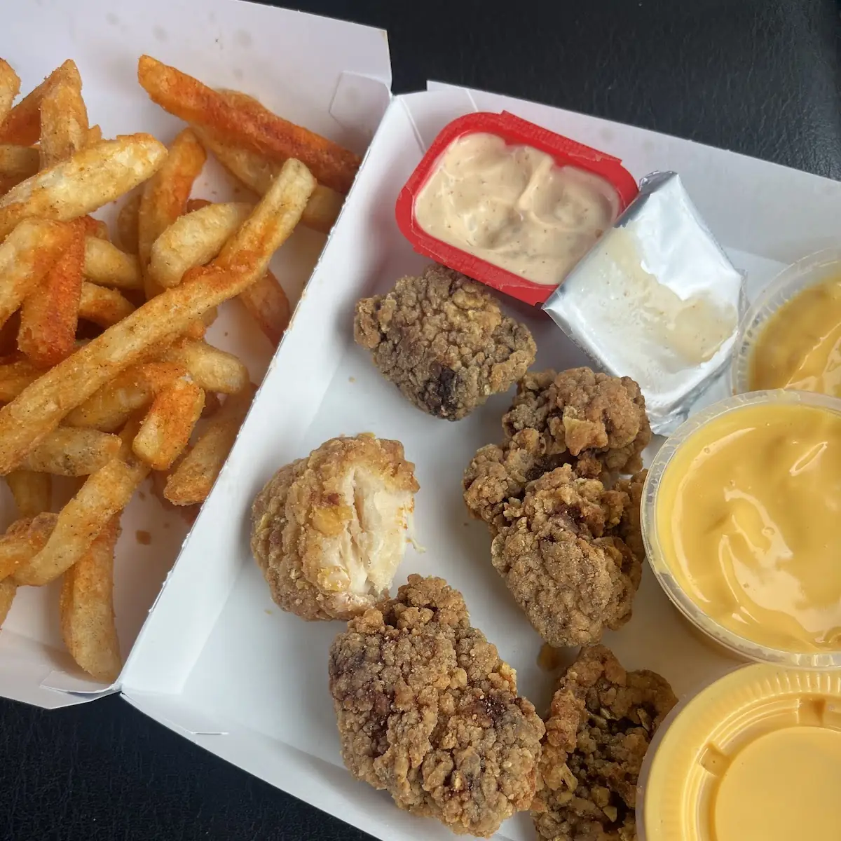 Diablo Dusted Crispy Chicken Nuggets Deluxe Combo