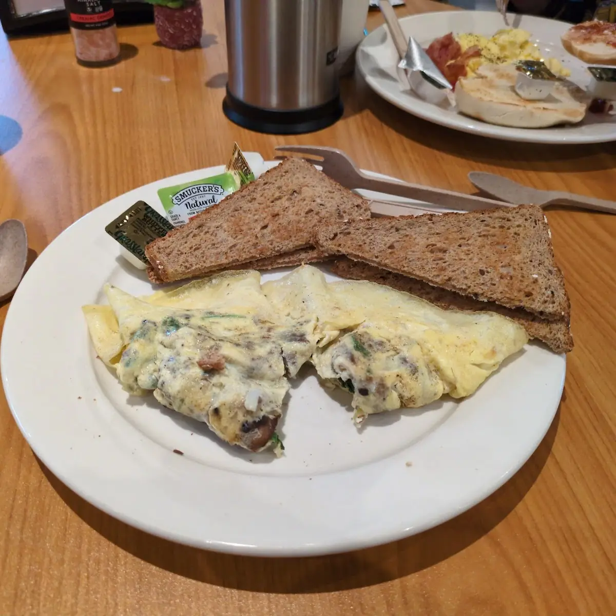 Omelette with Mushroom and Cheese Omelette