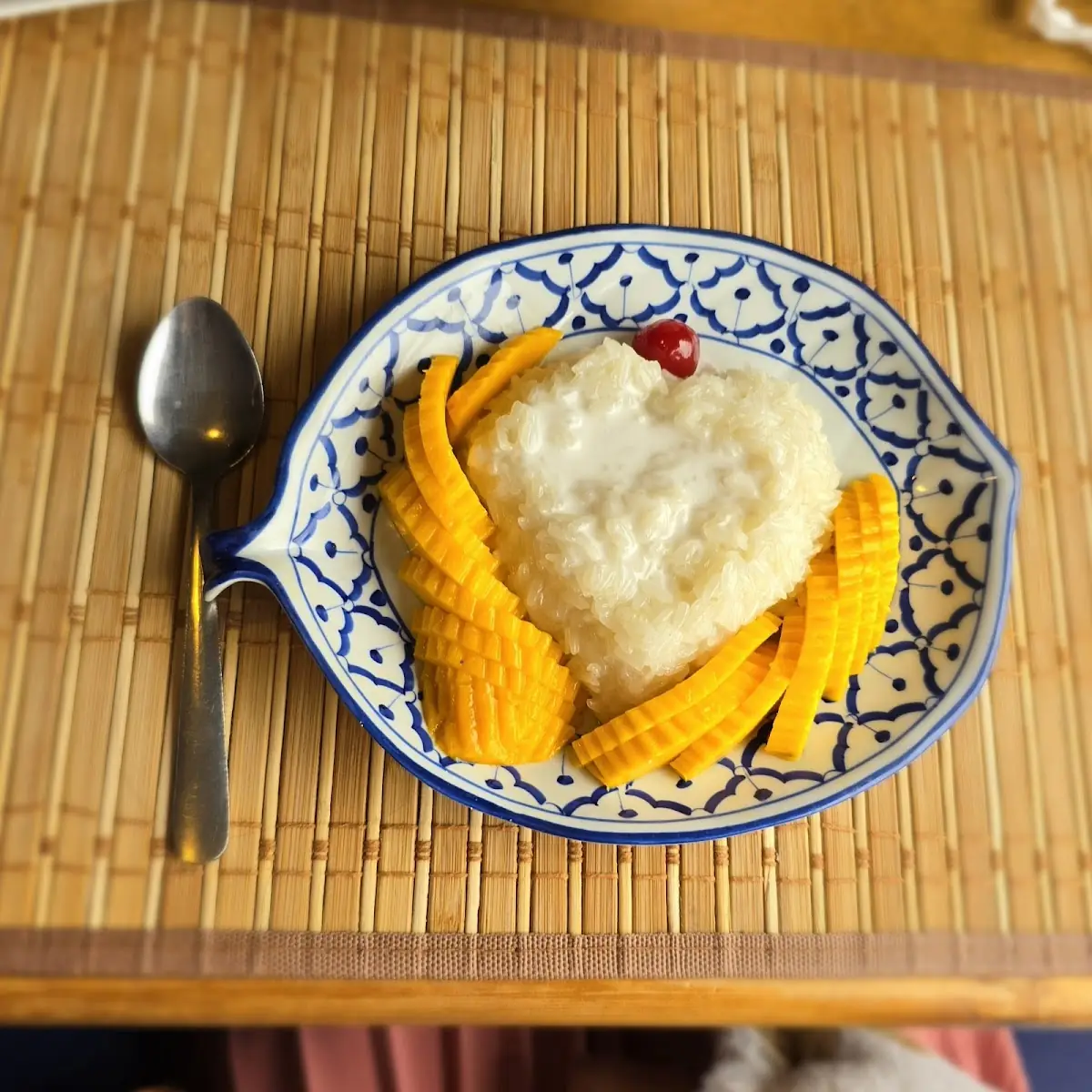 Sweet Coconut Sticky Rice with Mango, Thum's Kitchen