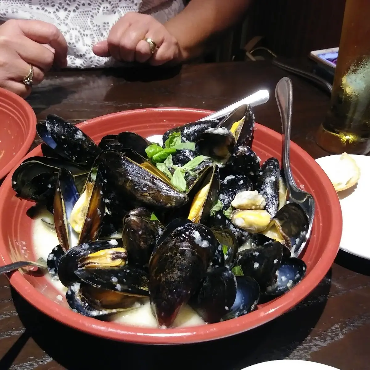 Mussels in White Wine Lemon Butter