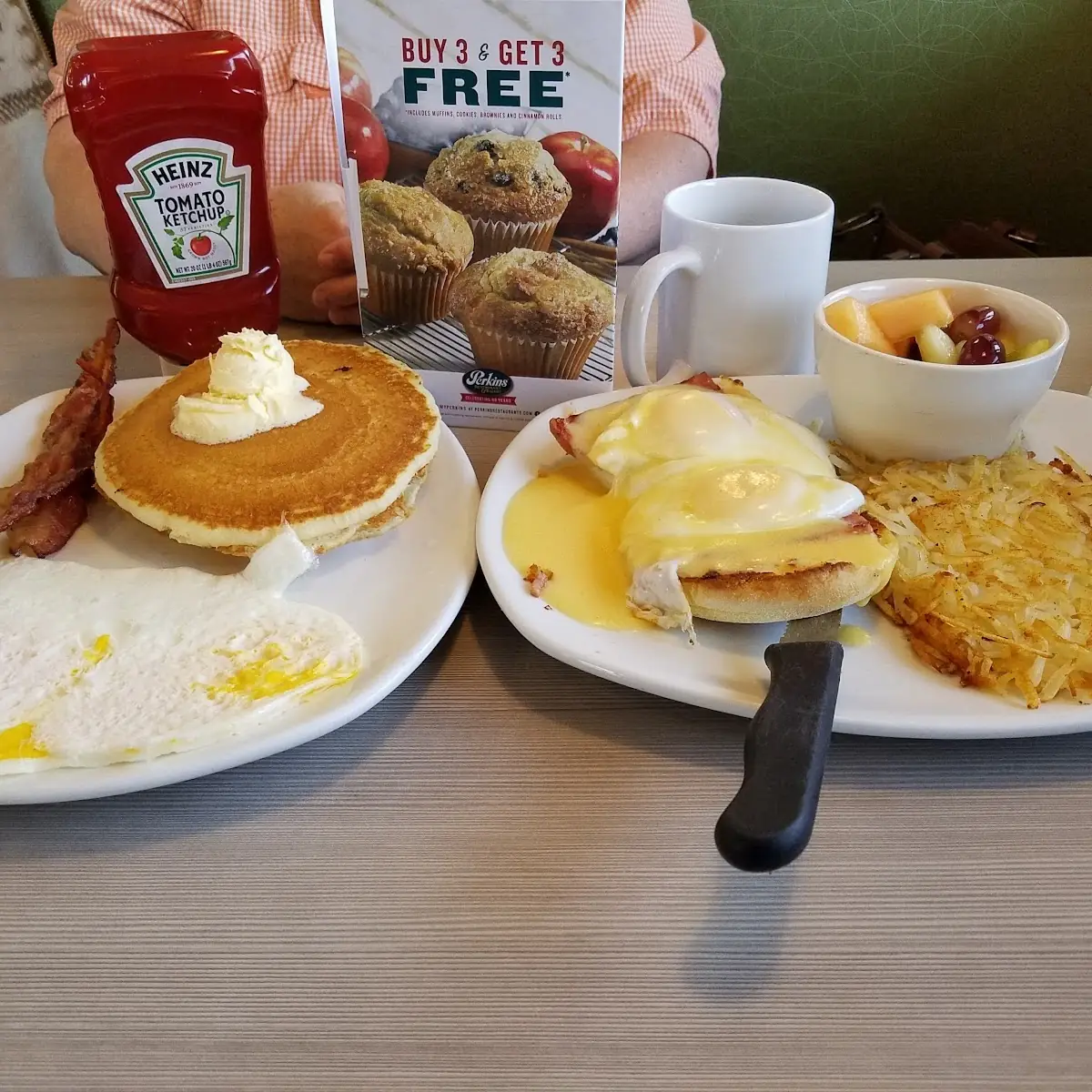 Magnificent 7 Eggs Benedict