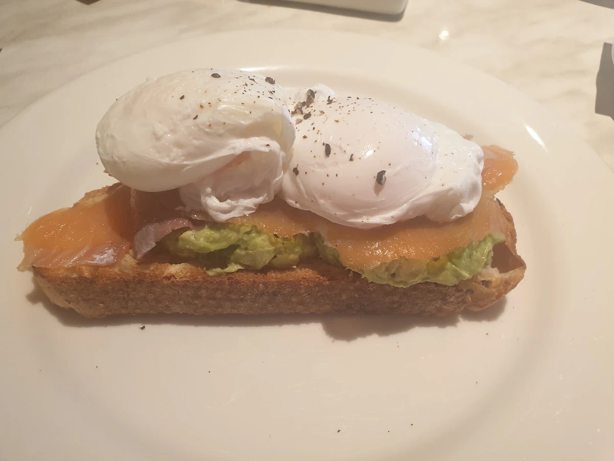 Eggs Benedict by Jono, Dôme Café - Canning Vale