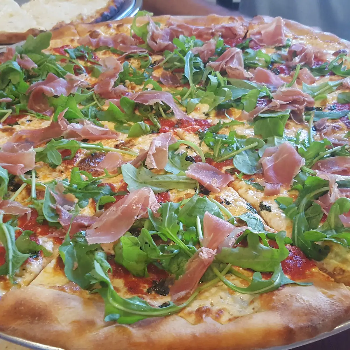 Arugula and Prosciutto Pizza