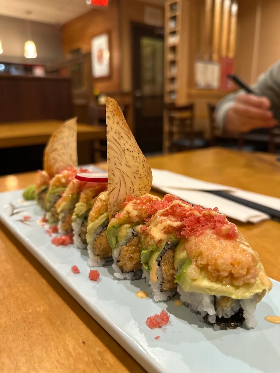 Dynamite Roll, Ikkoi Sushi & Ramen Japanese Cuisine