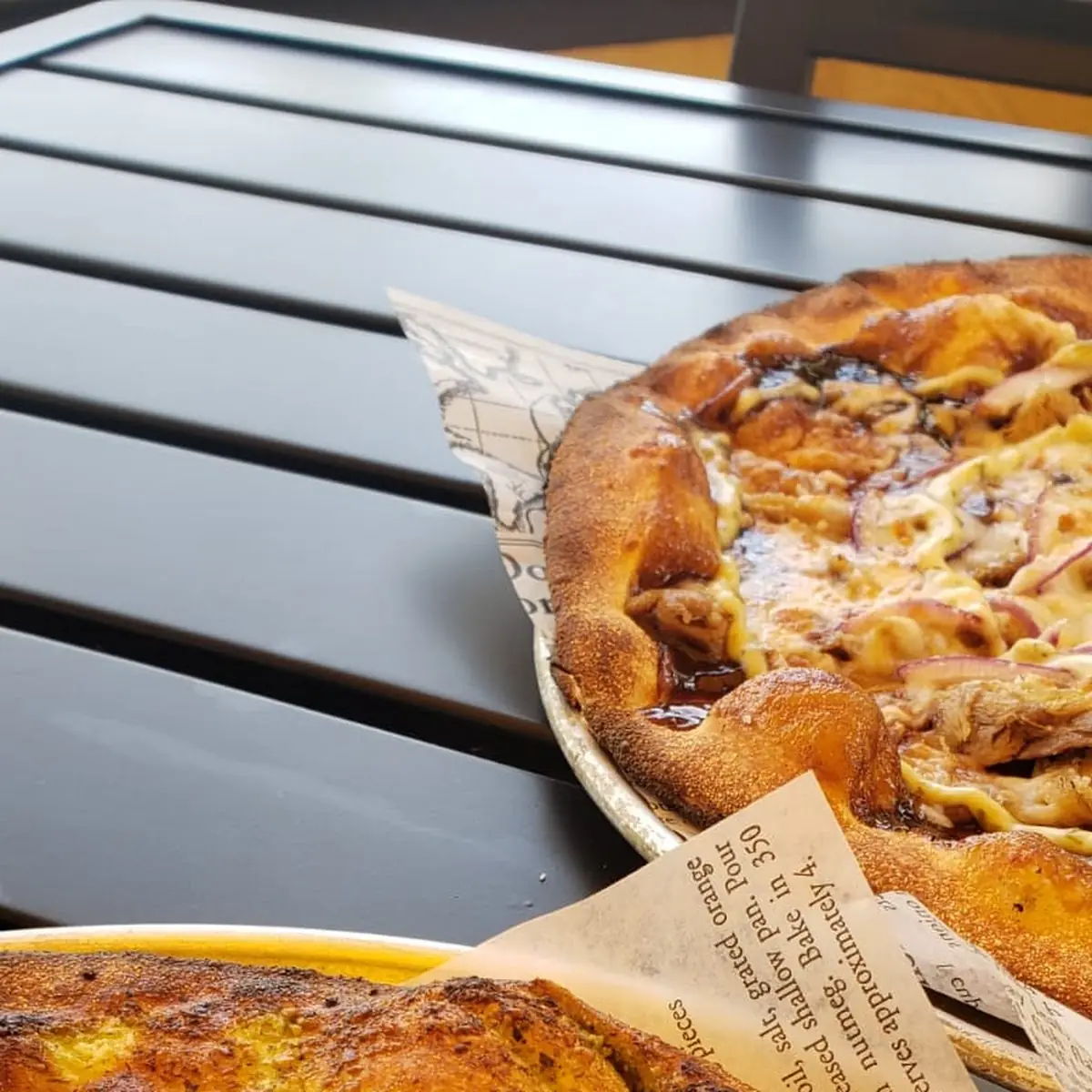 Pizza, Atrevida Restaurant