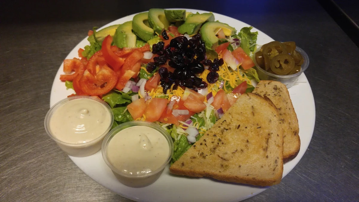 The Coaches House Salad
