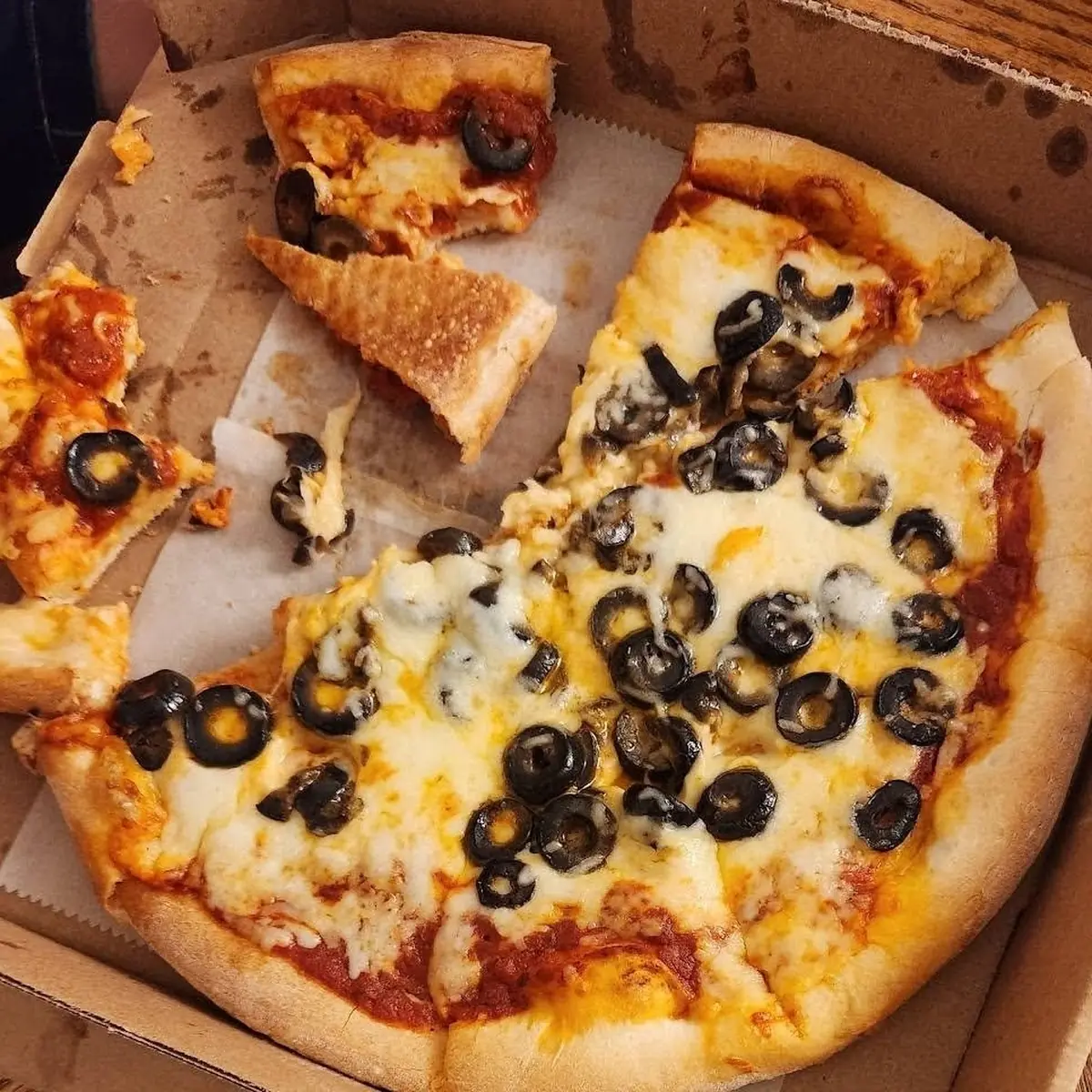 Extra Black Olive & Extra Sauce Pizza