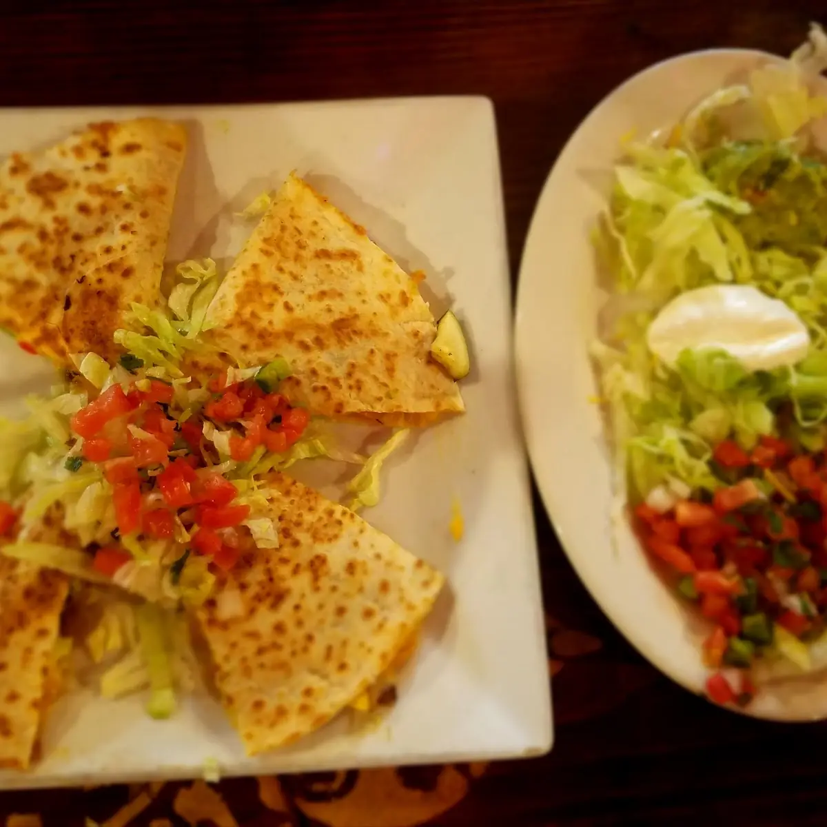 32oz Queso Dip and Chips