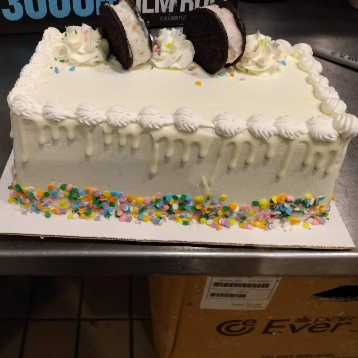 Oreo Cookie ½ Sheet Cake