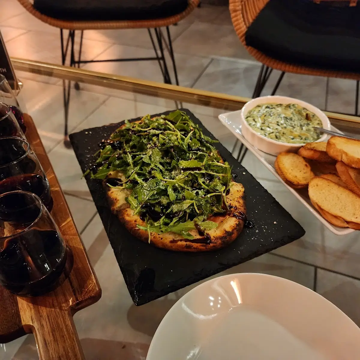 Wine Flight Flatbread and Spinach Artichoke Dip