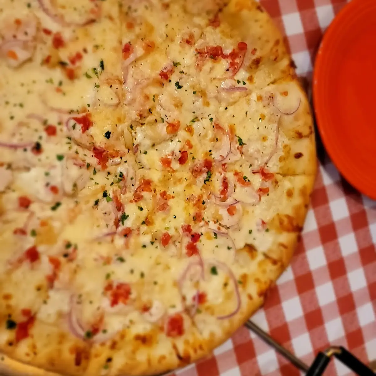 Chicken Alfredo Pizza