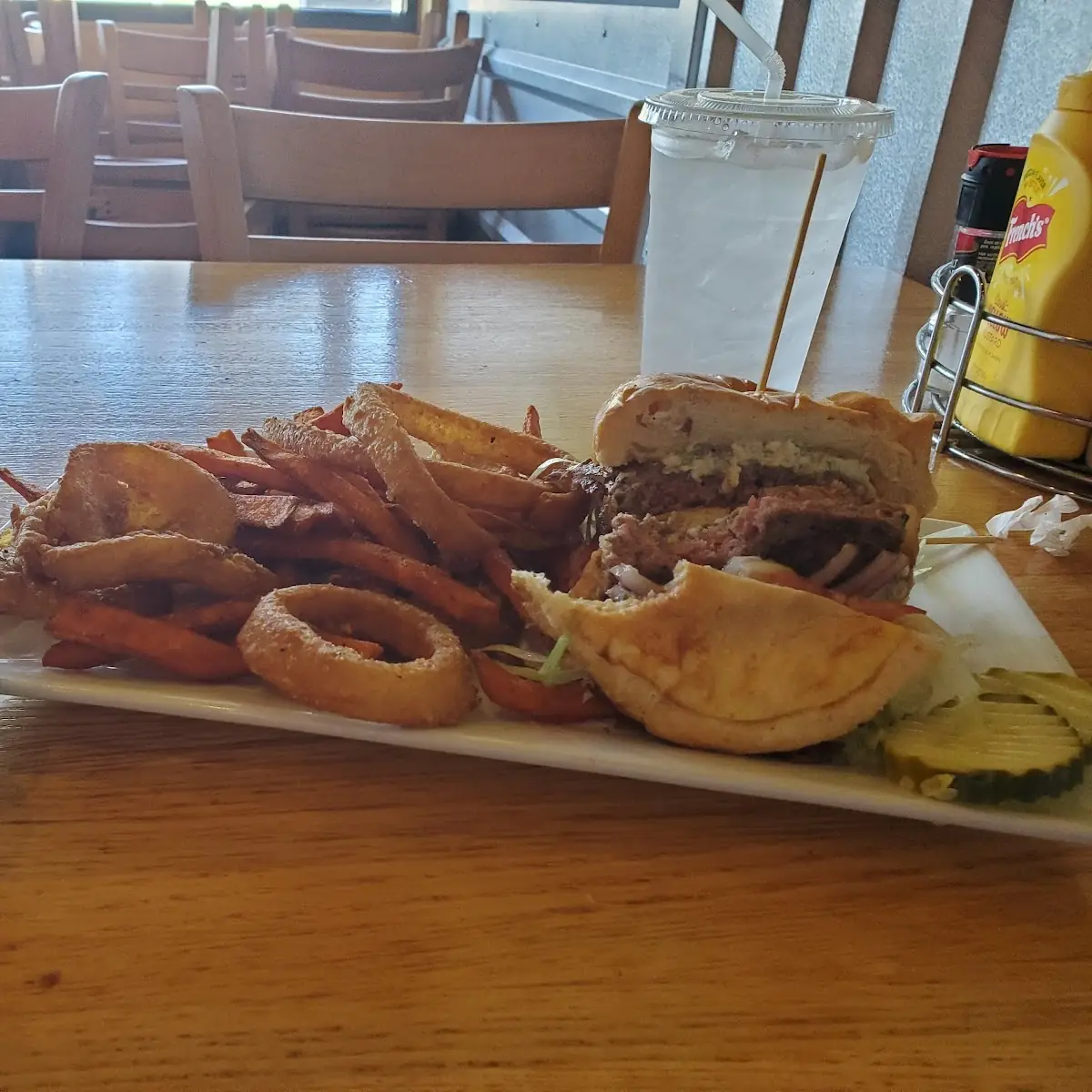 Burger Medium Rare Add Bacon Cheddar Crumbly Blue Cheese Lettuce Tomato Pickle Ketchup Mustard