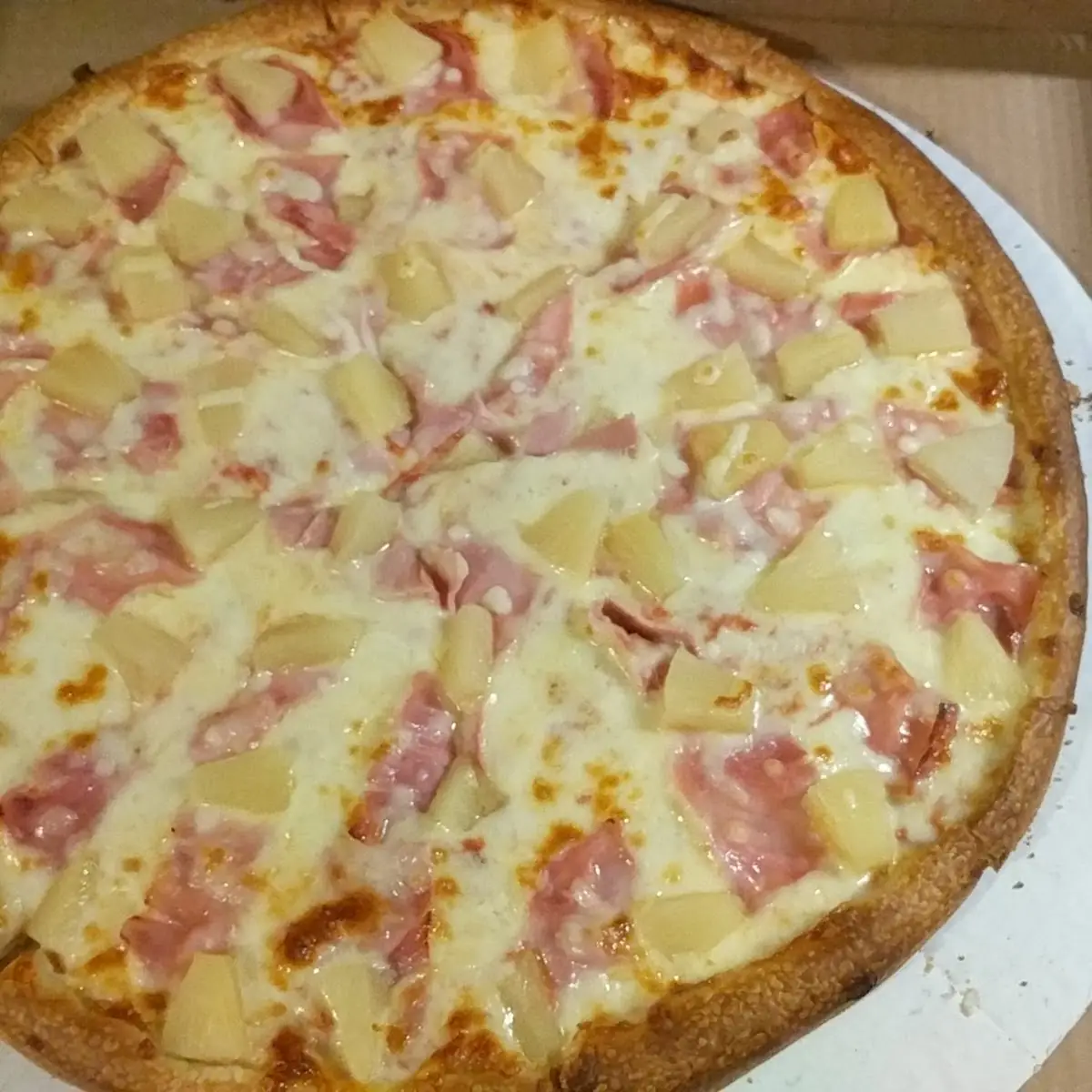 Hawaiian Pizza
