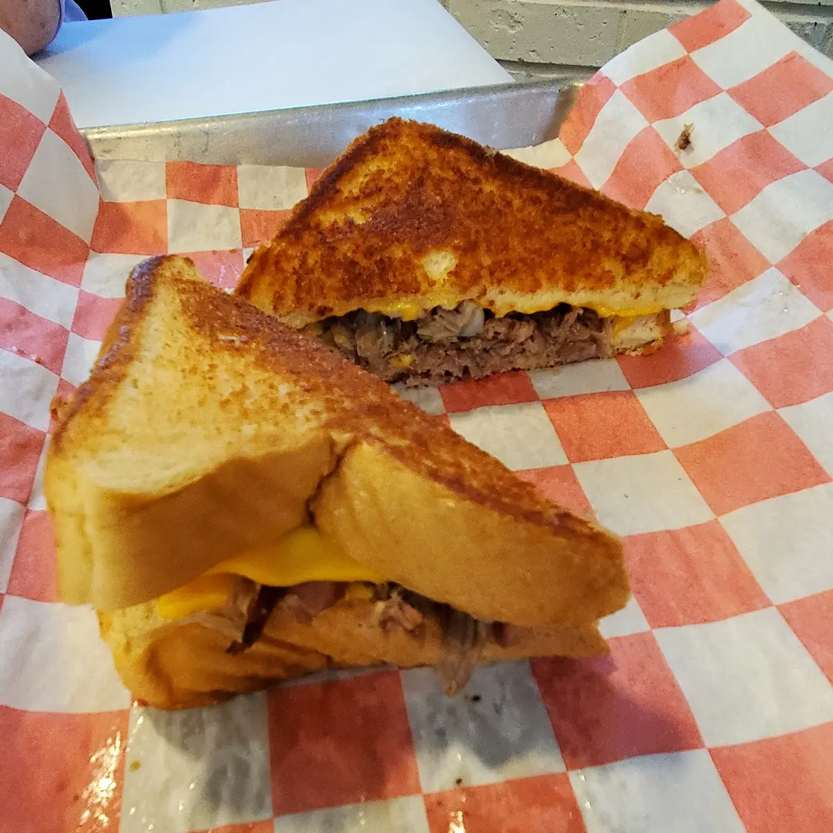 Grilled Cheese with Pulled Porkh