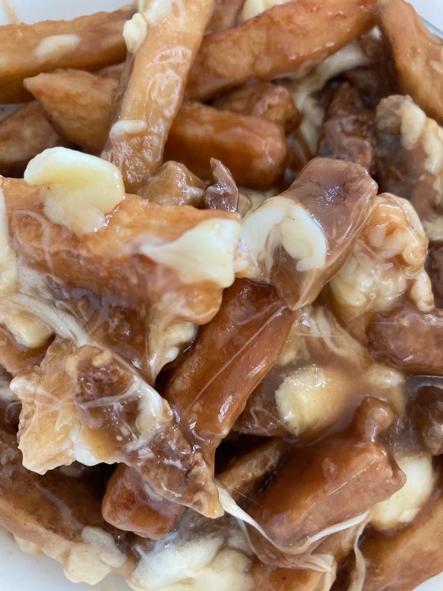Large Poutine