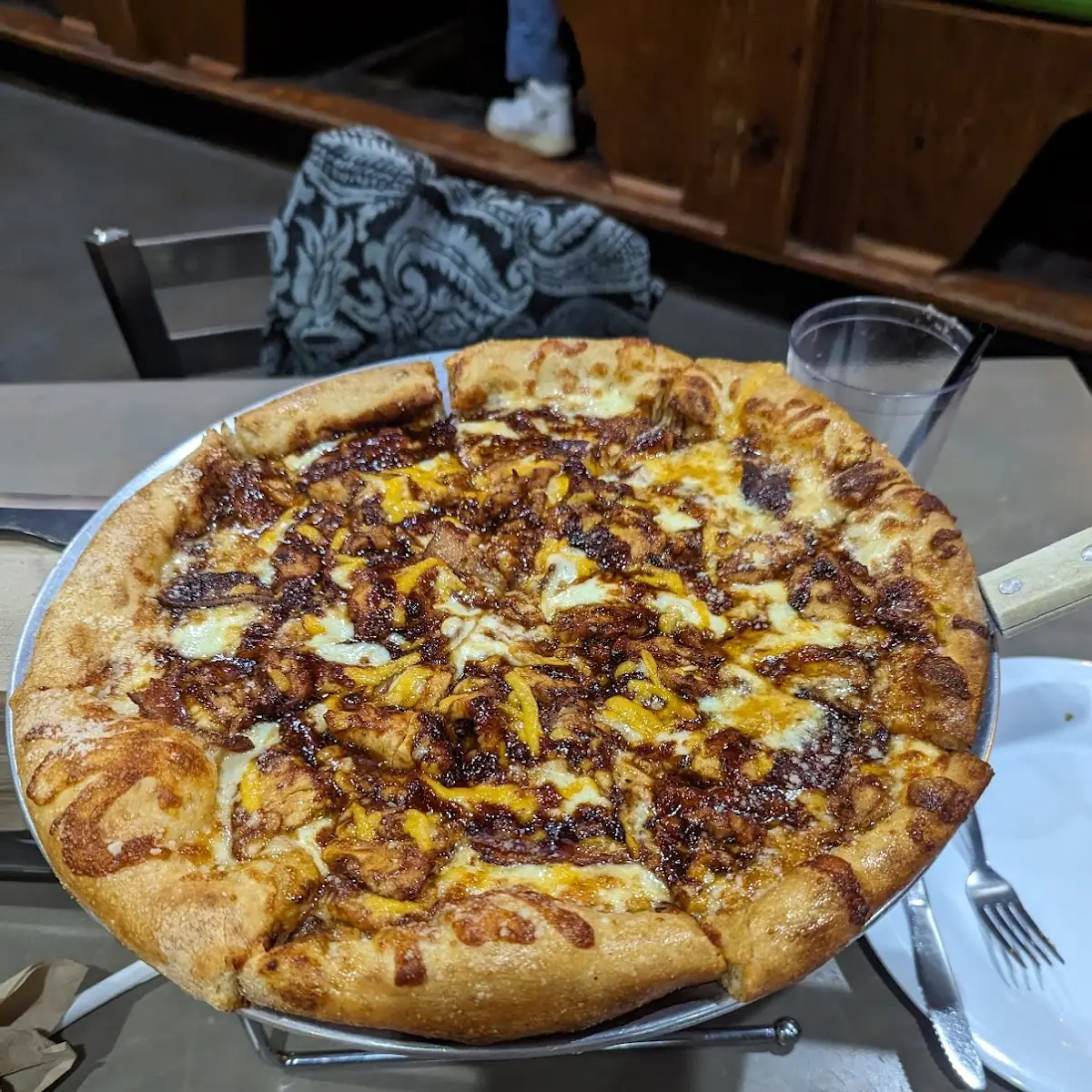 Smokey's Chicken Pizza Individual