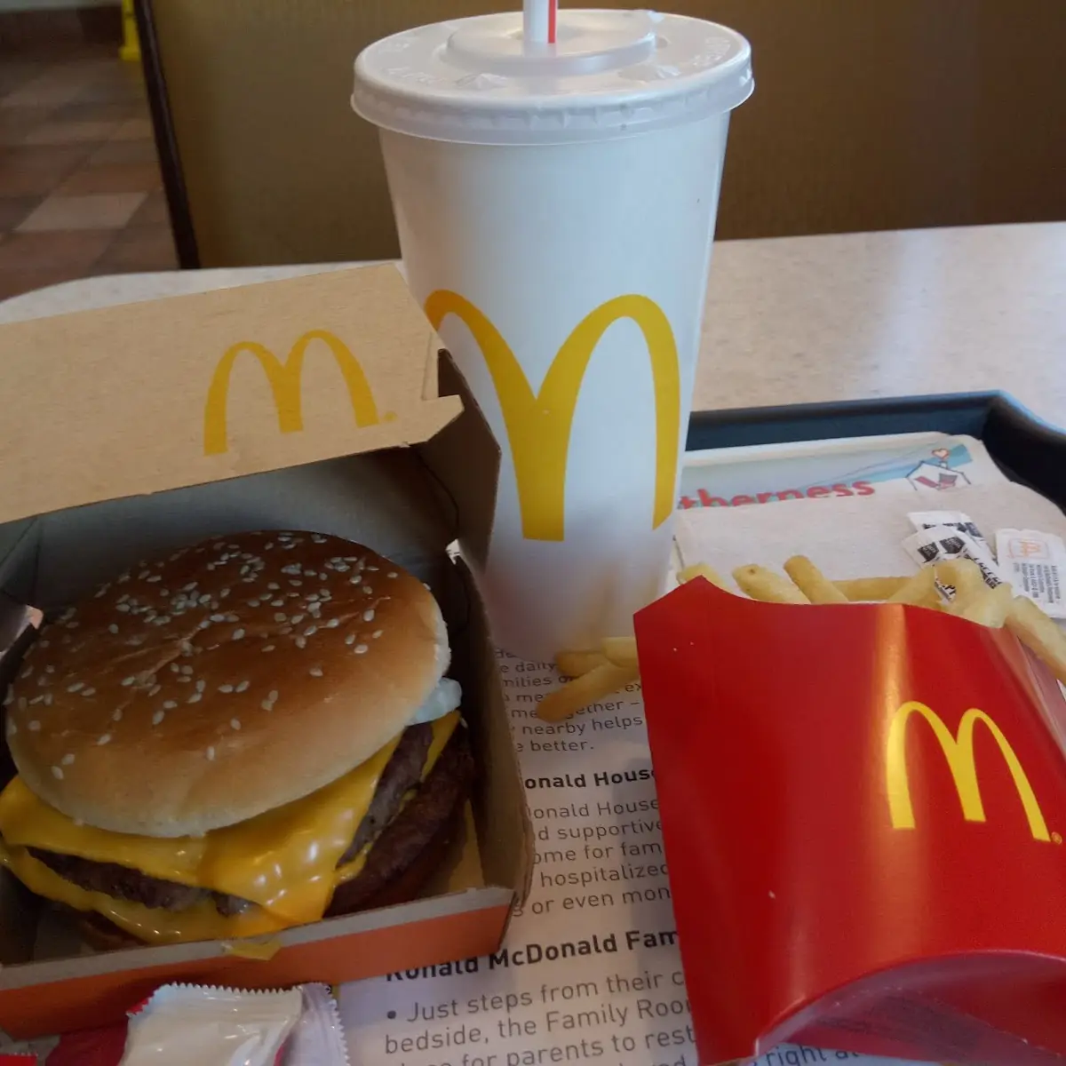 Mcnuggets Fries Cheeseburger