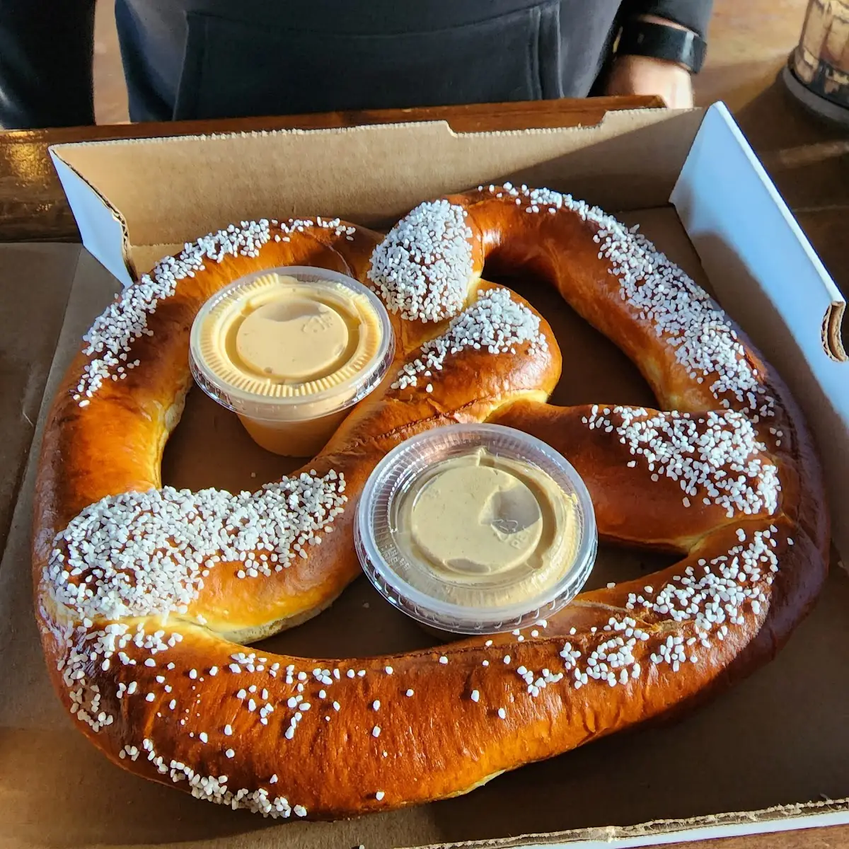 Uber Grosse Pretzel