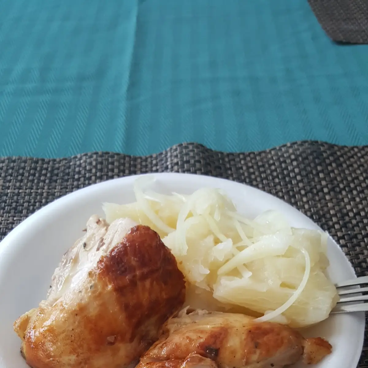 Pollo Asado Con Yuca