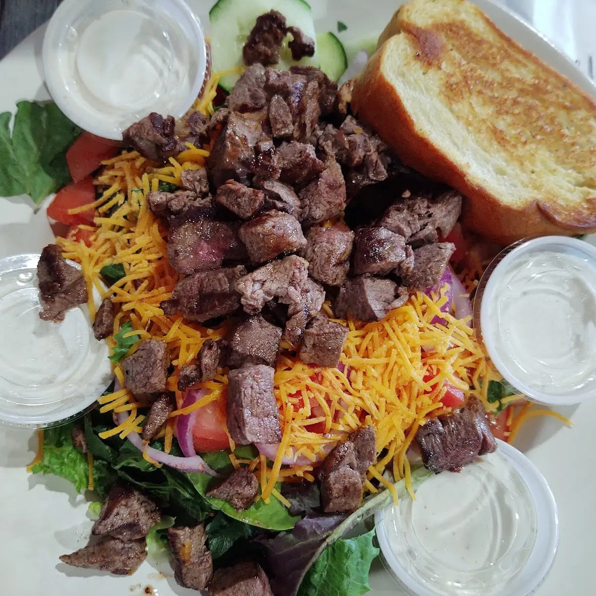 Tossed Salad with Steak