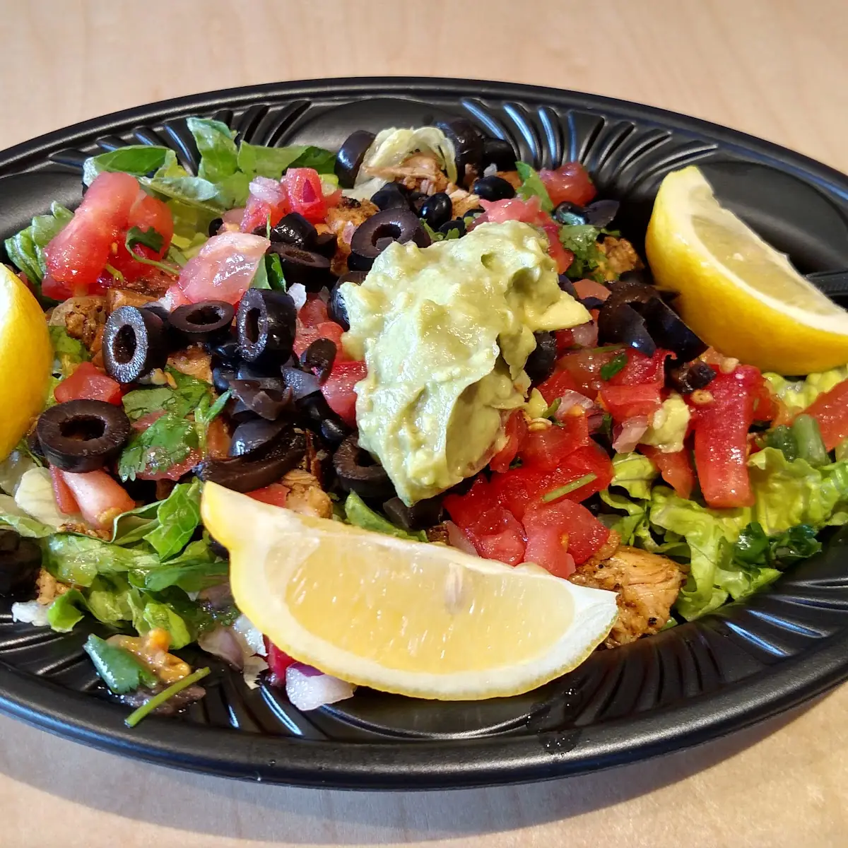 Fresh Grilled Chicken Salad with Guacamole