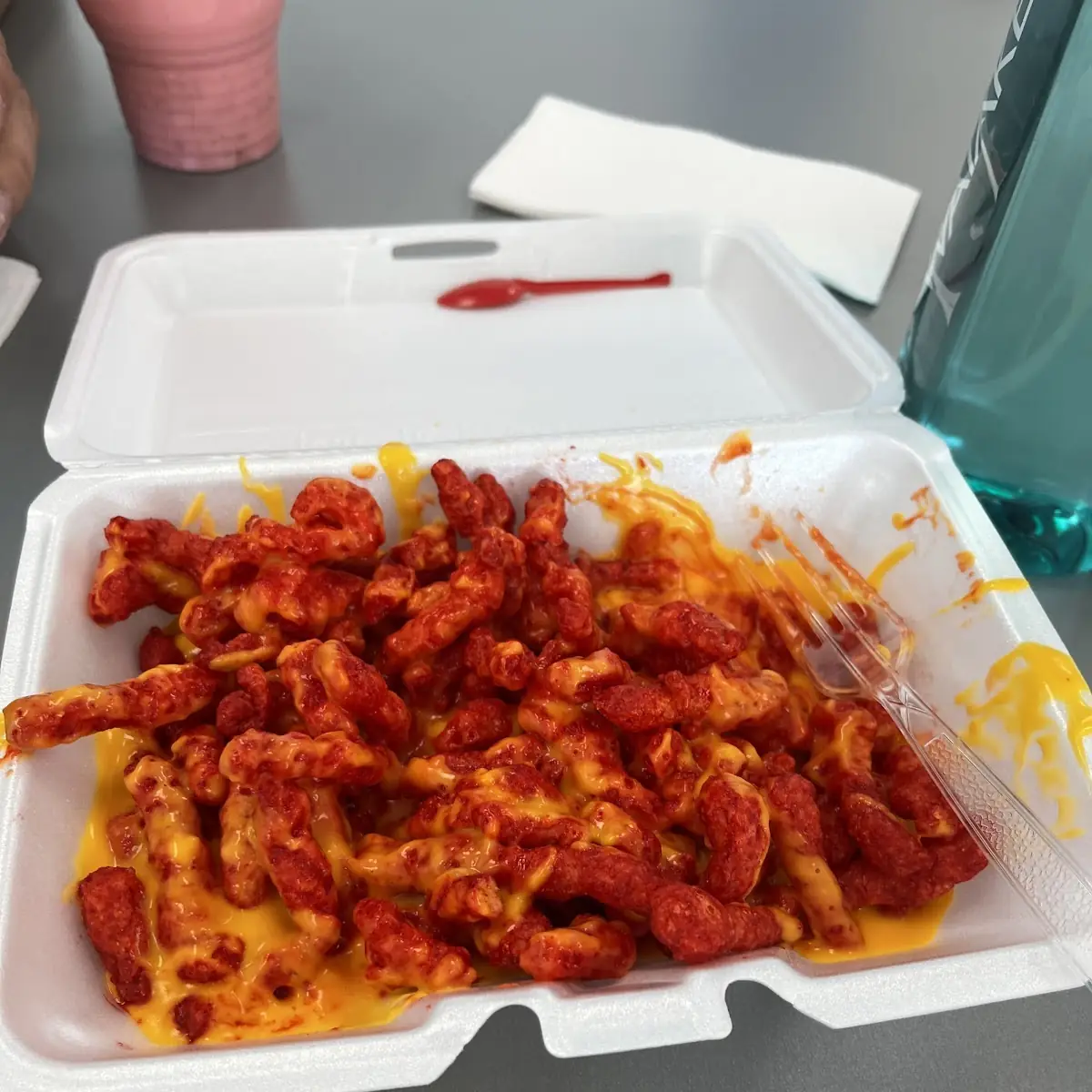 Hot Cheetos Y Queso