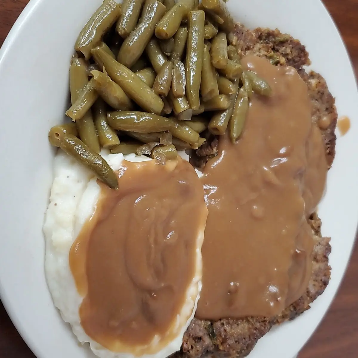 Meatloaf Mashed Potatoes with Gravy and Green Beans