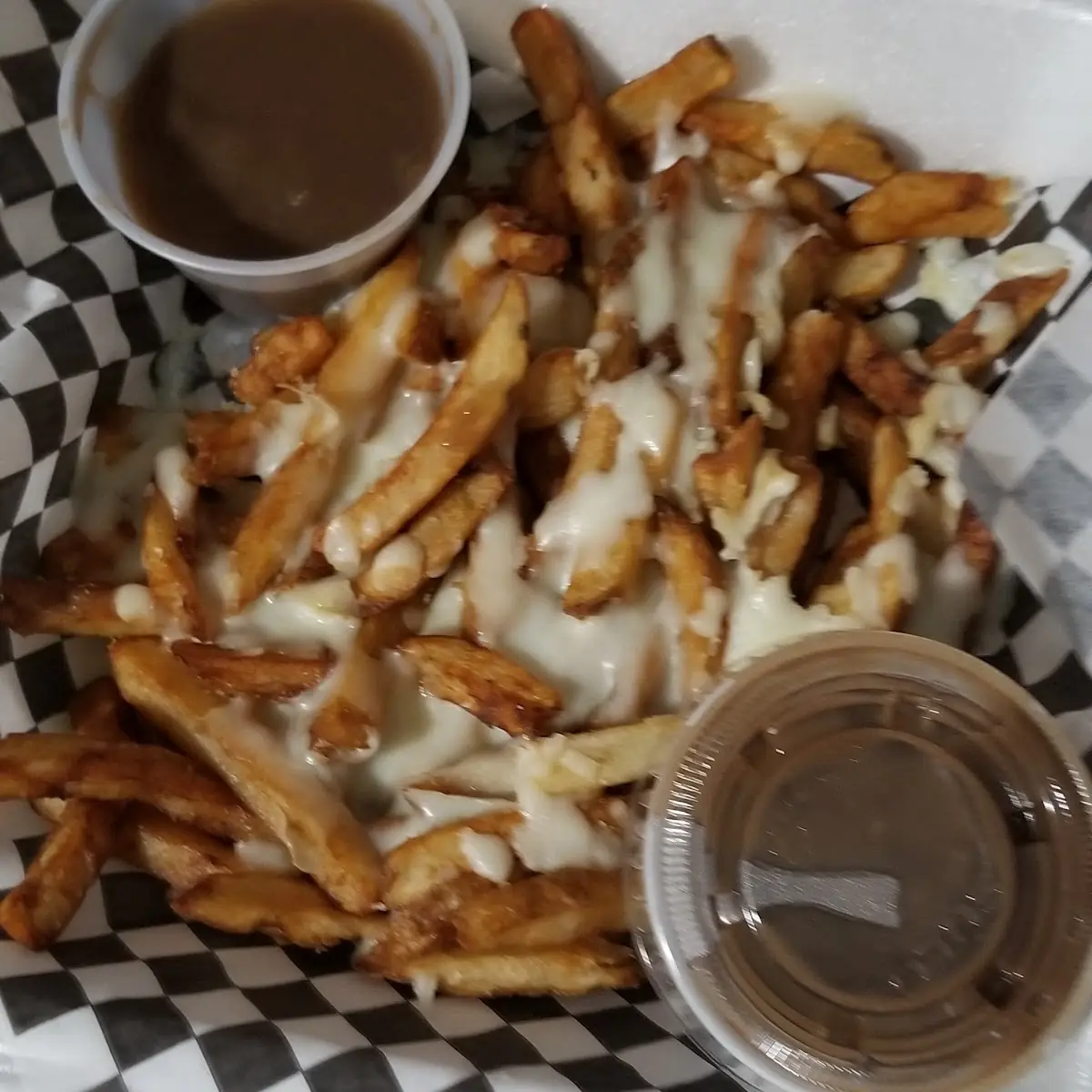 Large Poutine
