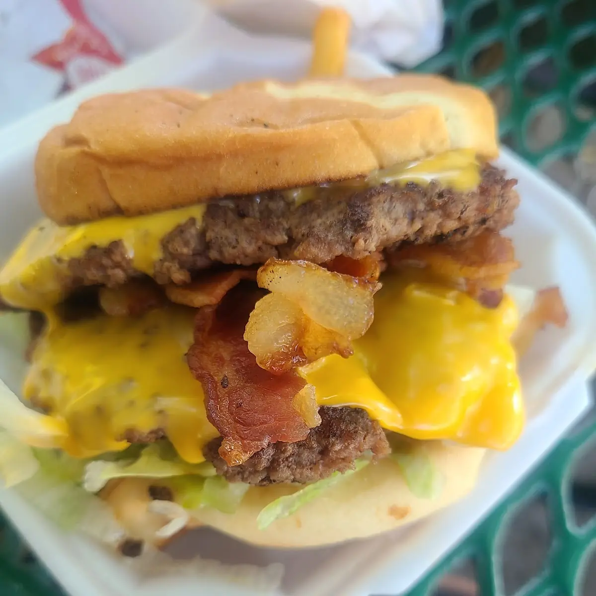Double Cheeseburger with Baocn