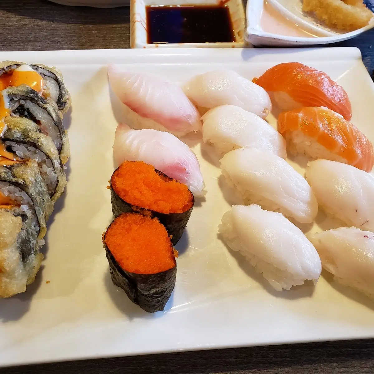 Vplcano Roll White Tuna Salmon Nigiri