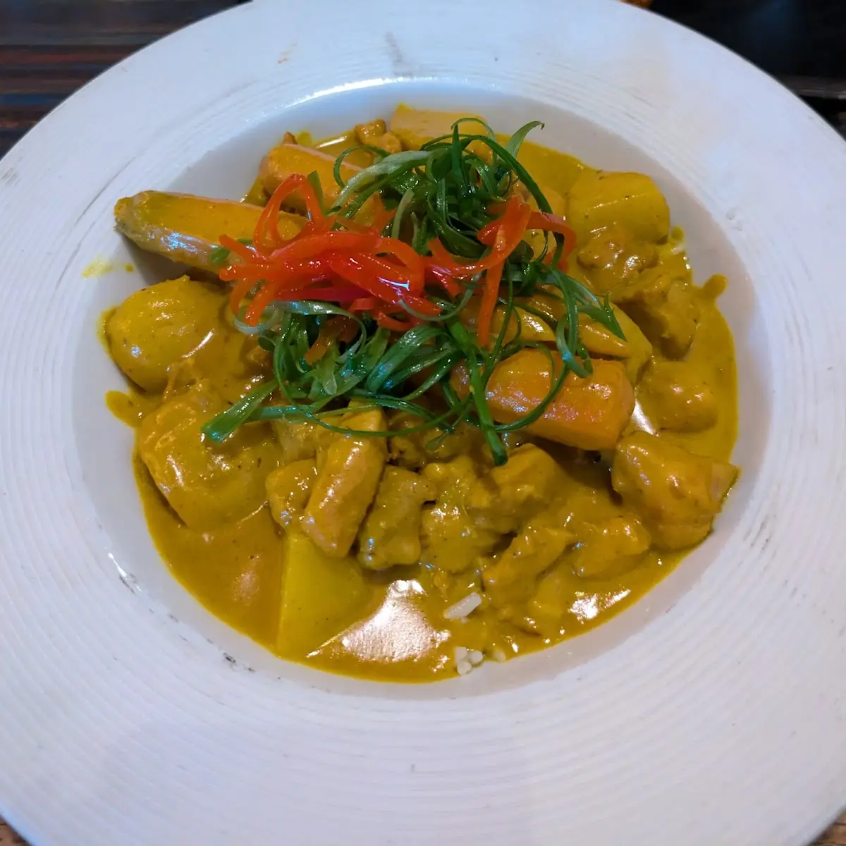 Curry Chicken with Potatoes and Carrots