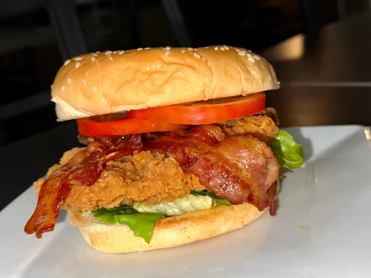 blt Burger, Chicken Hut