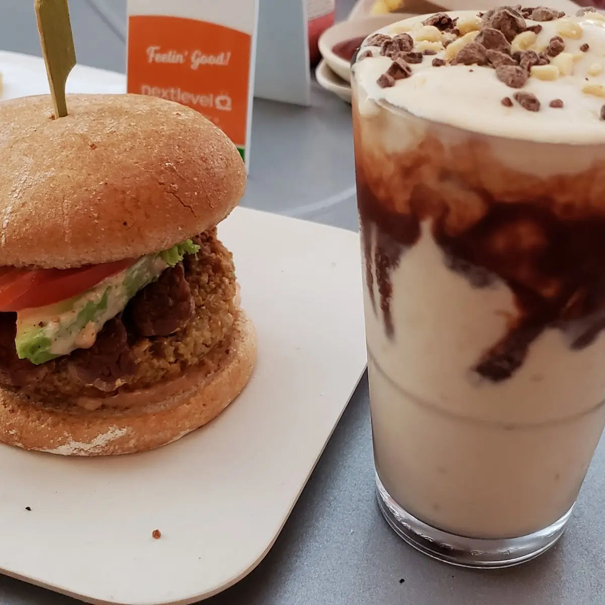 So Cal Burger Dark Chocolate Peanut Butter Cup