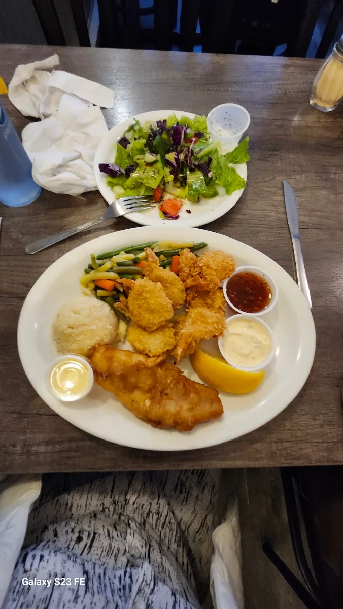 Captain's Plate, Phil's Family Restaurant