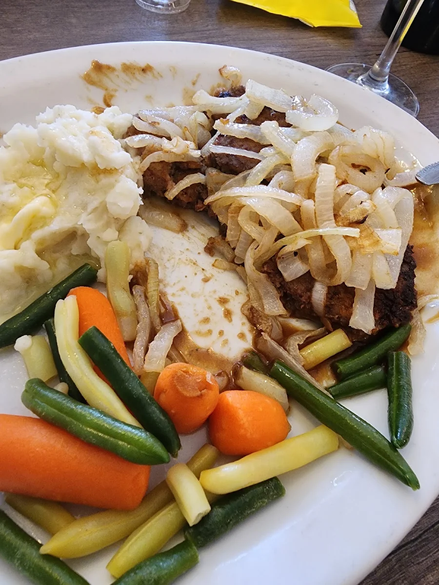 Fried Liver and Vegetables, Phil's Family Restaurant