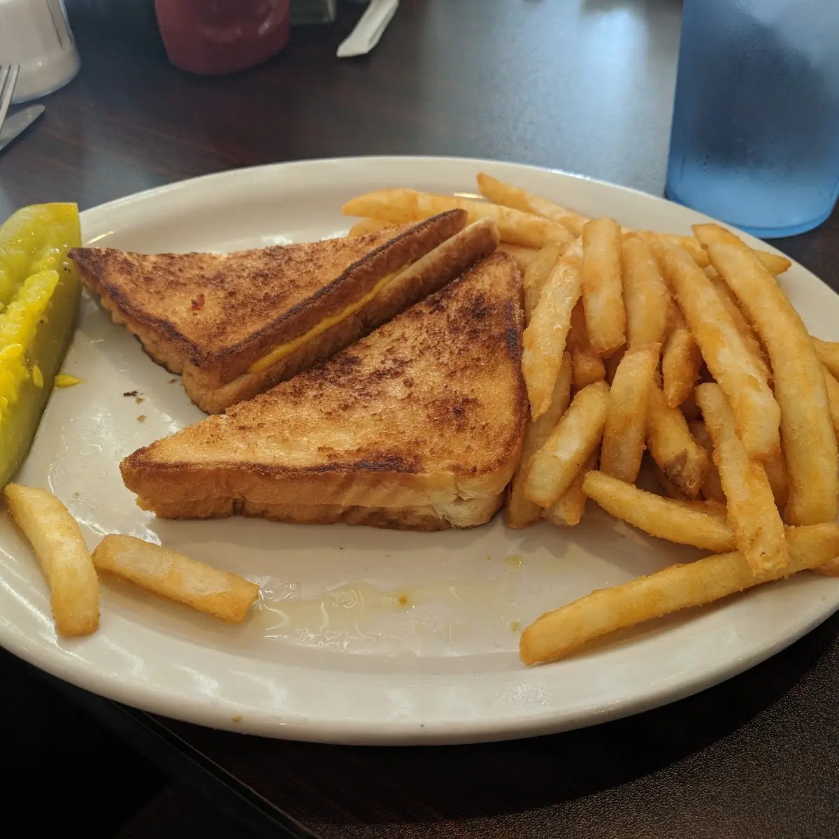 Kids Grilled Cheese & Fries