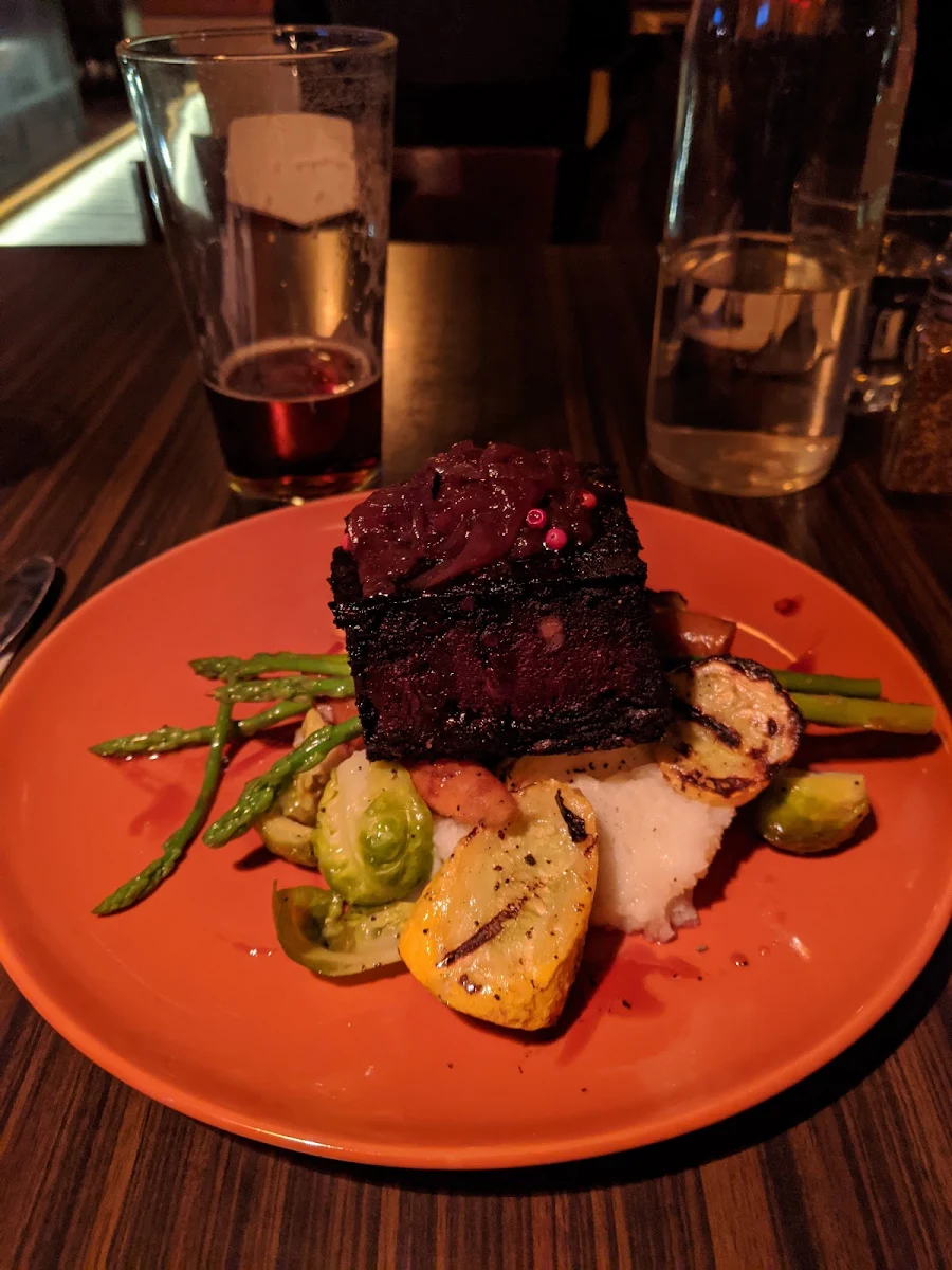 Boudin, Le Macintosh Pub Bromont Inc.
