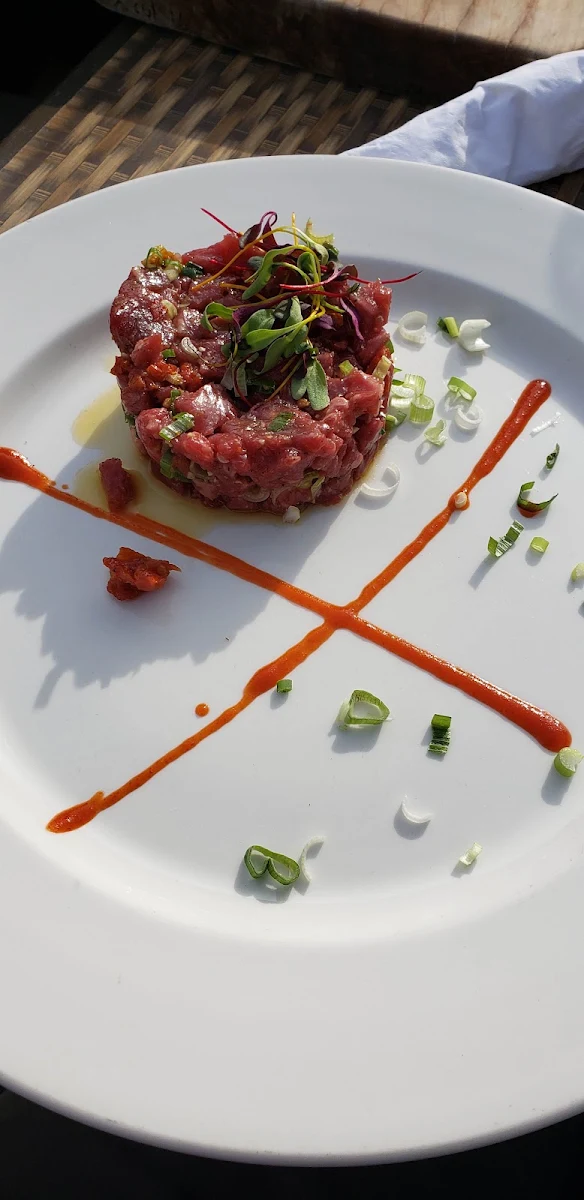 Tartare de Bœuf, Le Macintosh Pub Bromont Inc.