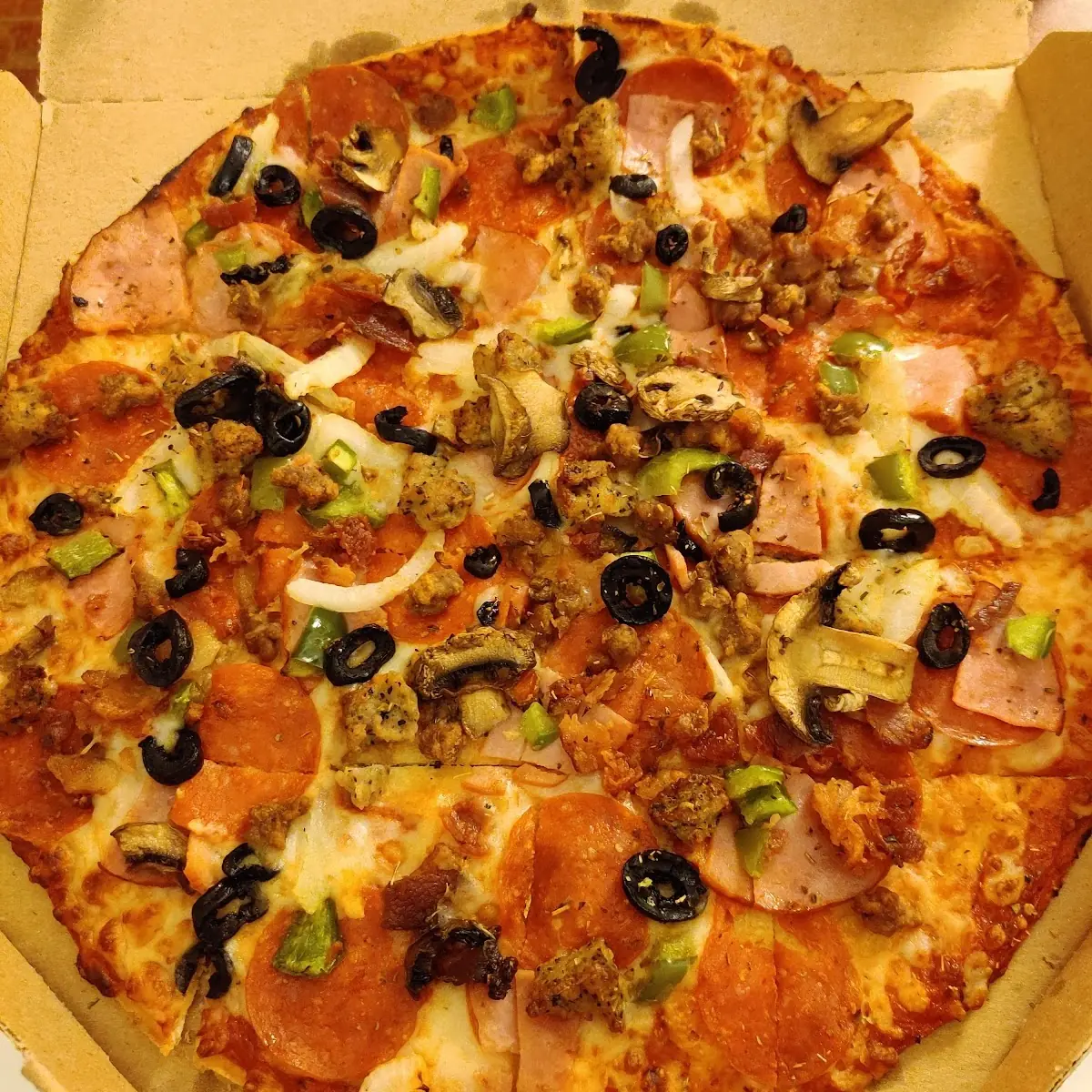 Meat Lovers Pizza Thin Crust Pizza