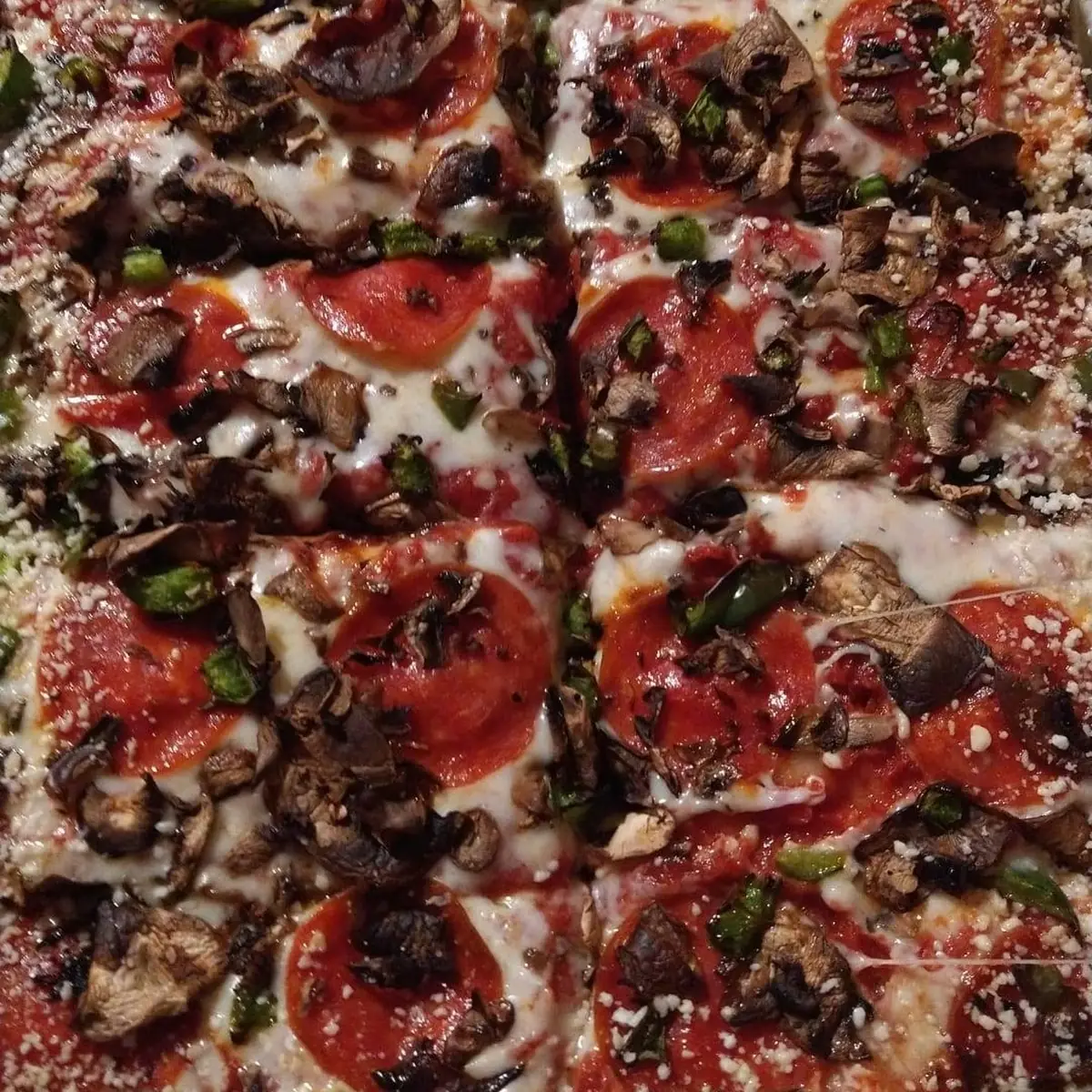 Mushroom Pepperoni Pizza