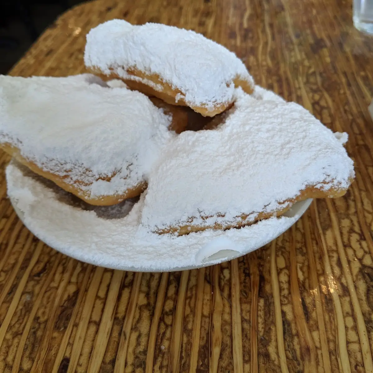 HH Beignets Dine In