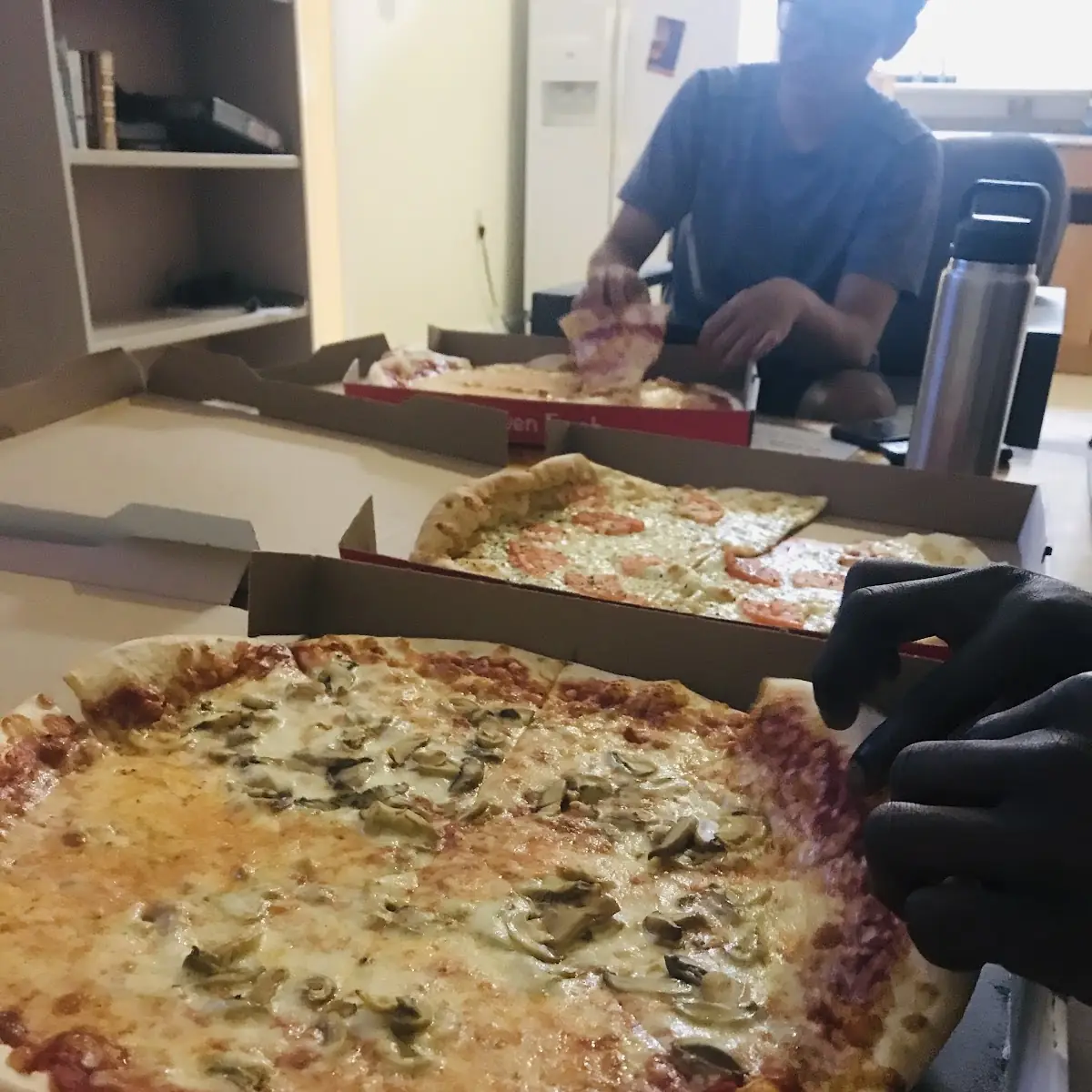 Cheese Mushrooms Pizza