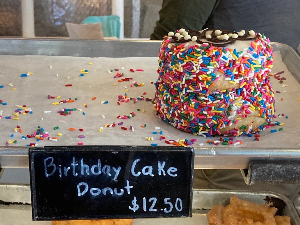 Vanilla Cake Chocolate Sprinkle