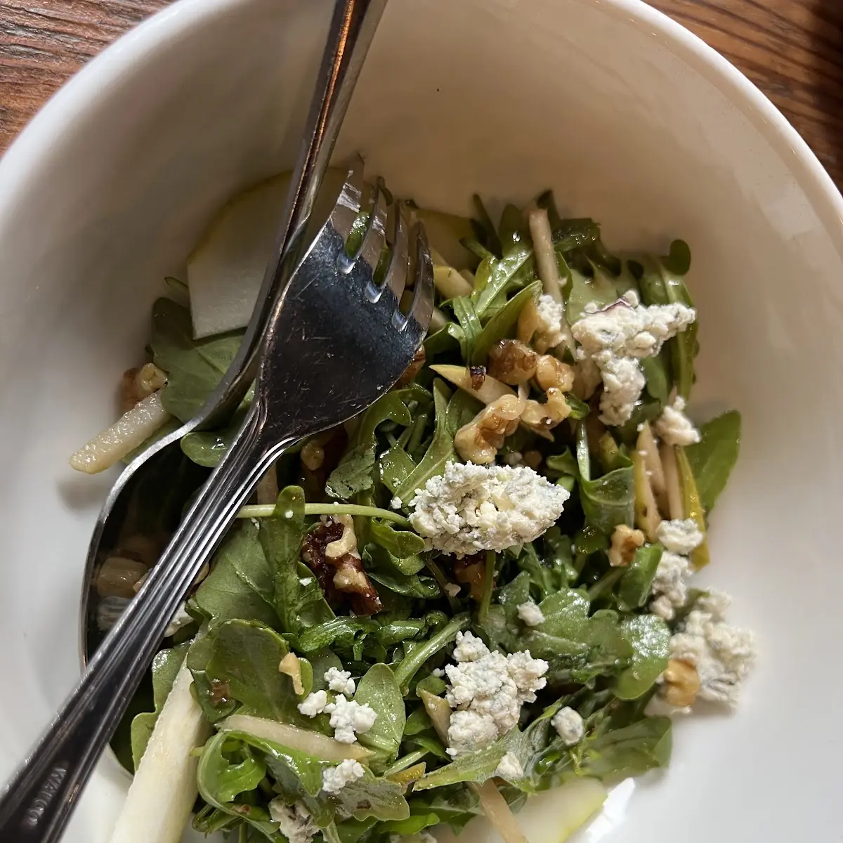 Salad with Pears and Blue Cheese