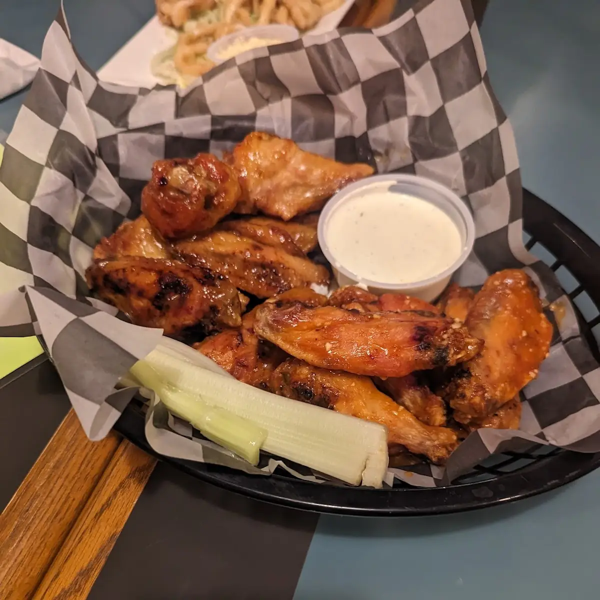Wings 2 Flavours Mango and Garlic Parmesan