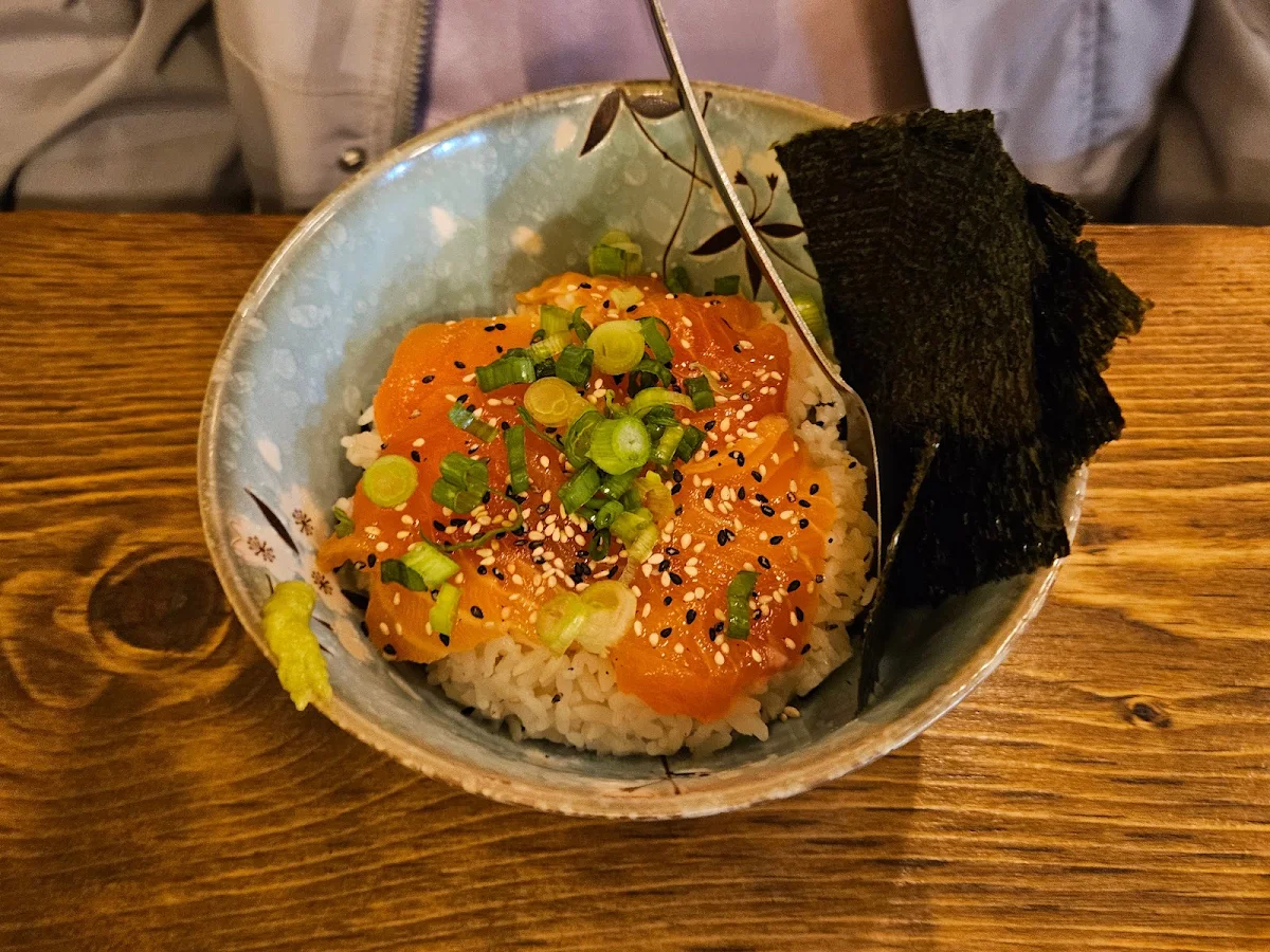 Spicy Salmon Don