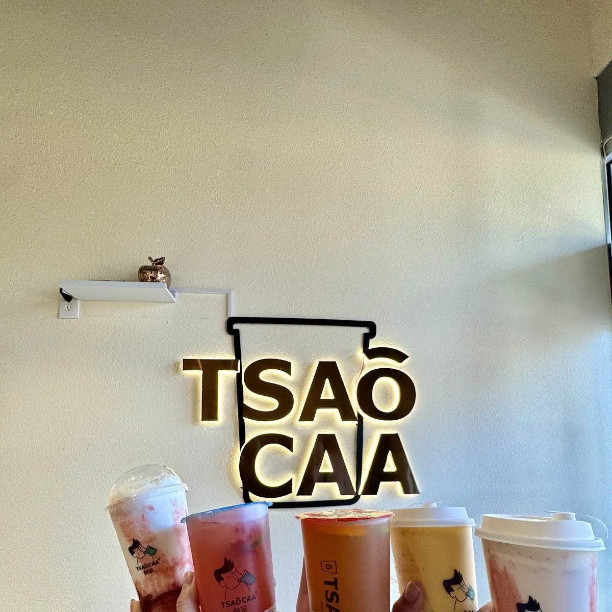 Strawberry Yogurt Lychee Passion Fruit Mango Pomelo Strawberry Yogurt