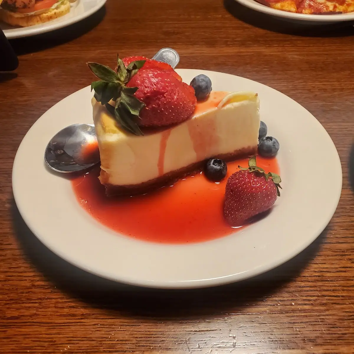 Cheesecake with Fresh Berries